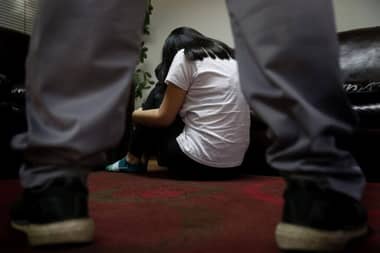 Aprovechamiento de parentesco: Condenan a padrastro a 6 años de presidio por abuso sexual a dos menores