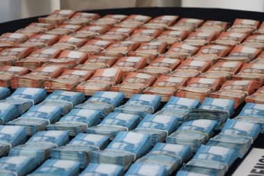 Trabajador recibió por error sueldo de $165 millones: presentó la renuncia y desapareció