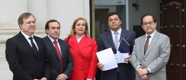Diputados UDI entregan carta a Presidente Boric para que se cree la defensoría de víctimas