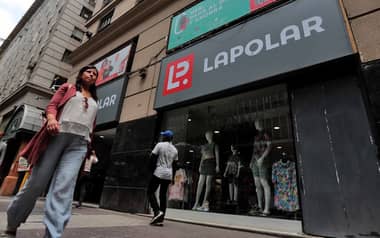 La Polar despide a casi el 30% de sus cargos gerenciales corporativos por caída en sus ventas