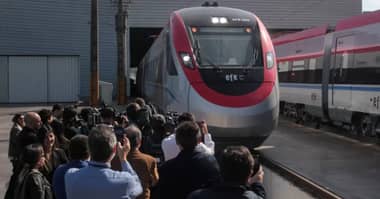 Gobierno de Boric presenta tren "más rápido de Sudamérica": unirá Santiago y Chillán en tres horas y media