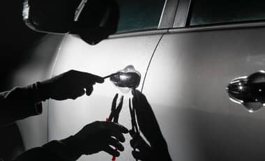 Banda delictual actuó de madrugada para robar automóviles en Rauco y Curicó