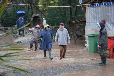 Equipos de Emergencia de Curicó evacuaron a familias en Potrero Grande
