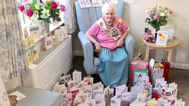 Mujer de 108 años reveló su secreto para una vida larga: "Tener perros en lugar de hijos"