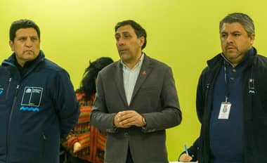 Autoridades comprometen agilizar conectividad en sectores afectados de rutas a Los Queñes