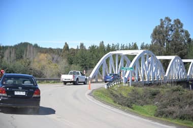 Gobernadora Regional del Maule destacó habilitación del Puente Tres Arcos en Linares