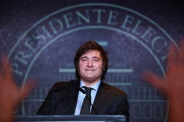 Bolsa argentina se dispara y acciones en Wall Street siguen al alza tras triunfo de Javier Milei