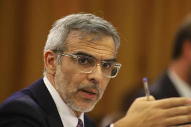 Ministro de Justicia: "Yo esperaría que el general director (de Carabineros) evaluara su renuncia antes de ser formalizado"