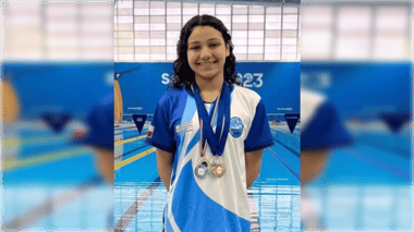 Piden agilizar nacionalidad de nadadora venezolana que compite en Talca