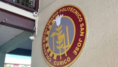 Alarma en Politécnico San José de Curicó: Estudiante ingresó arma de fuego y apuntó a profesor