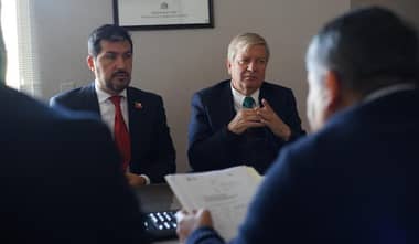 Alcalde de Curicó gestiona leaseback en Santiago para superar crisis financiera municipal
