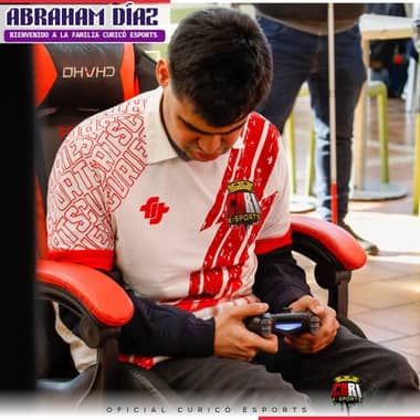 Abraham Díaz hace historia en Curicó Esports: es el primer jugador academy con discapacidad visual
