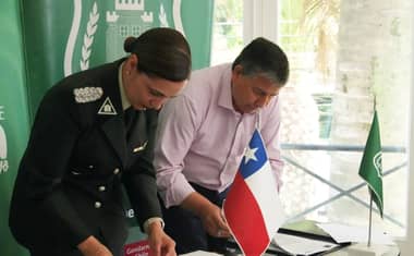 Teno y Gendarmería firman acuerdo histórico para la reinserción social