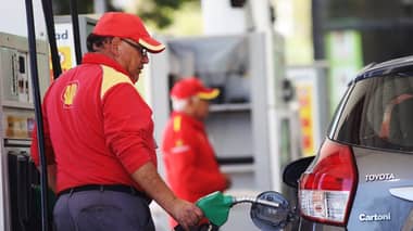 Expertos alertan posible alza de hasta $45 por litro en bencina a fines de marzo