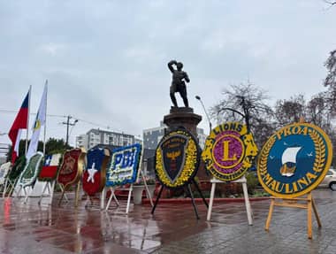 Con orgullo y patriotismo: Curicó conmemora el Día de la Bandera en emotiva ceremonia