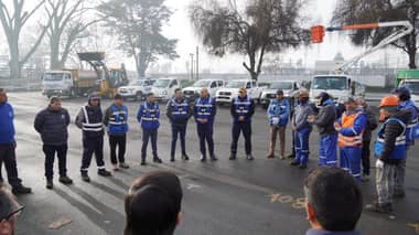 Molina alista cuadrillas, maquinaria y contingente de emergencia ante sistema frontal