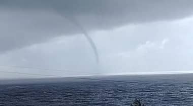 Armada advierte posible formación de trombas marinas en la costa del Maule