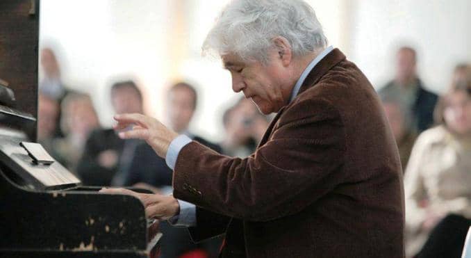 Roberto Bravo se presentará en el teatro provincial de Curicó