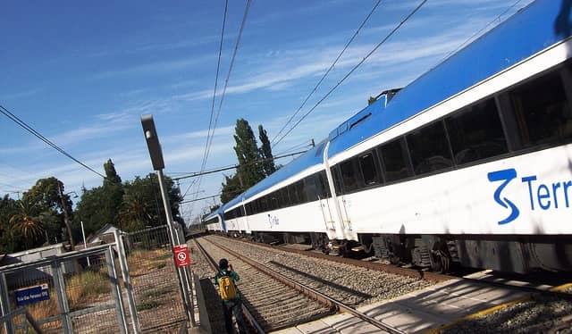Desconocidos atacan tren de pasajeros frente a Santa fe