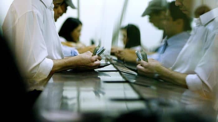 869 estudiantes aún no cobran el Bono Logro Escolar en el Maule