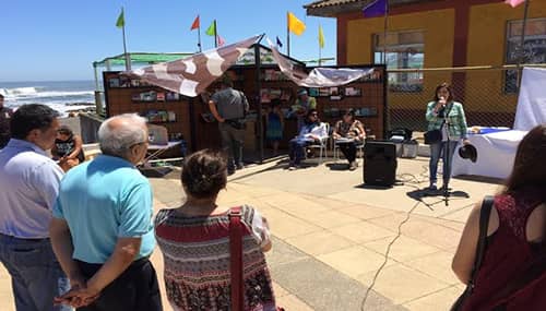 Iloca recibe programa “Caleta de libros”,  punto de préstamo gratuito para veraneantes