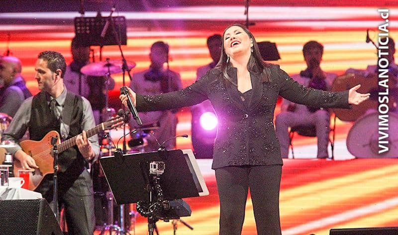 [FOTOS] Ana Gabriel se llevó todos los elogios en la Fiesta de la Independencia