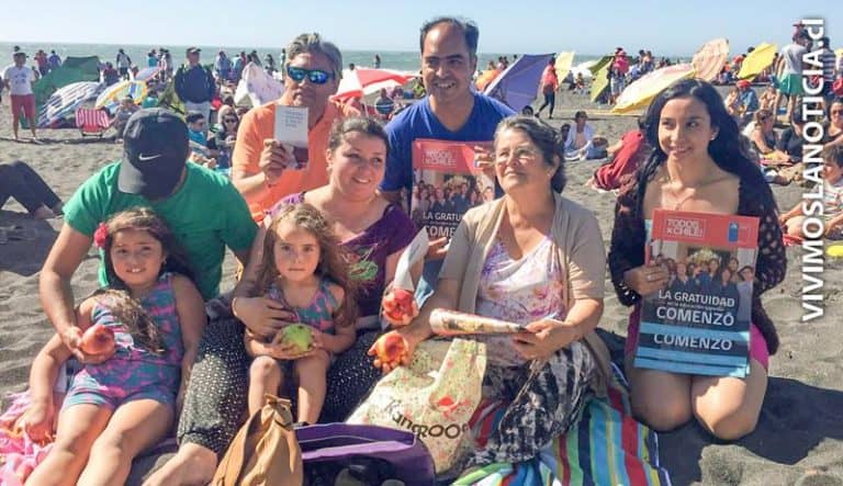 Promueven gratuidad de la educación en playas maulinas