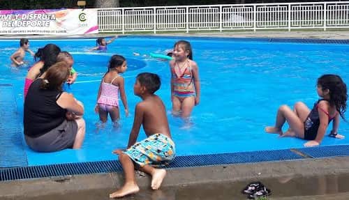 Conoce los cuidados para tu oído durante el verano