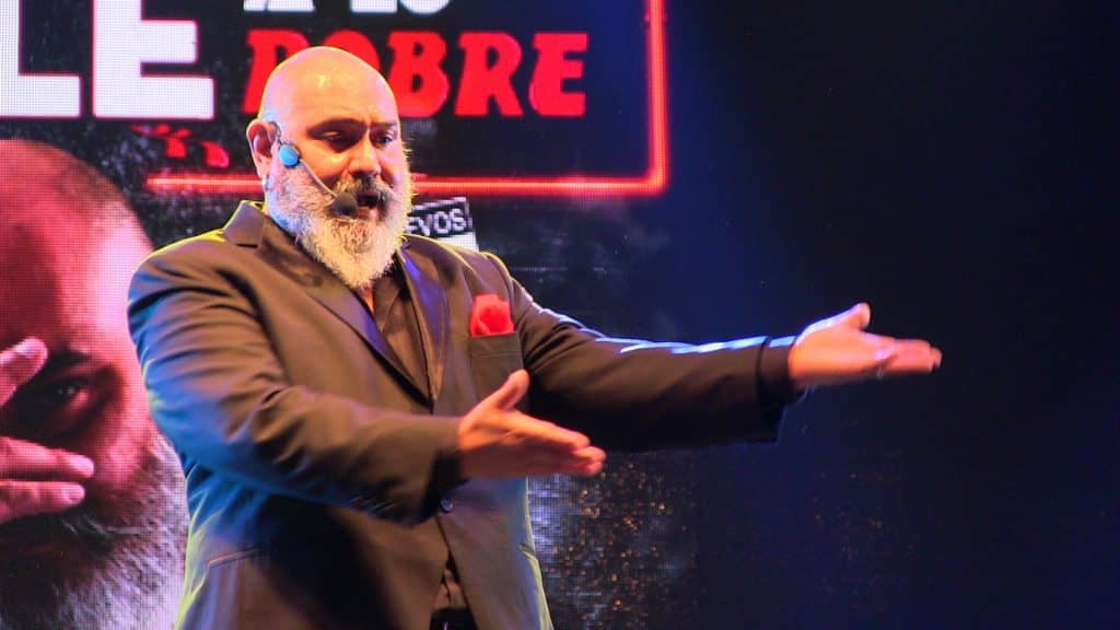 [FOTOS] León Murillo barrió el piso con la clase política en Molina