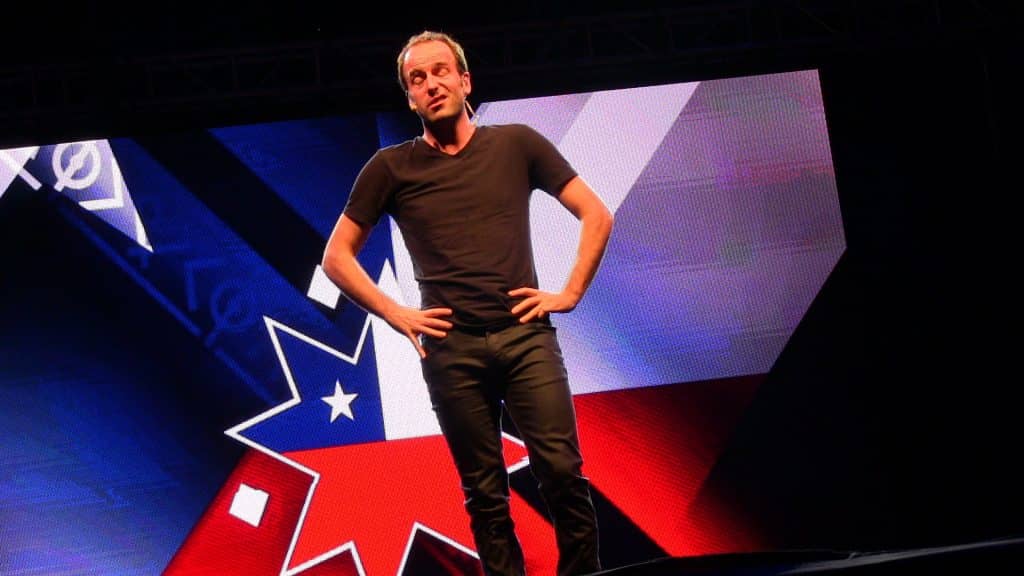 ¿Porqué los medios no se transmiten la rutina de Stefan Kramer en Curicó?
