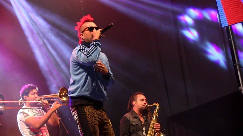 [FOTOS] "Tomo Como Rey" hizo bailar a los curicanos