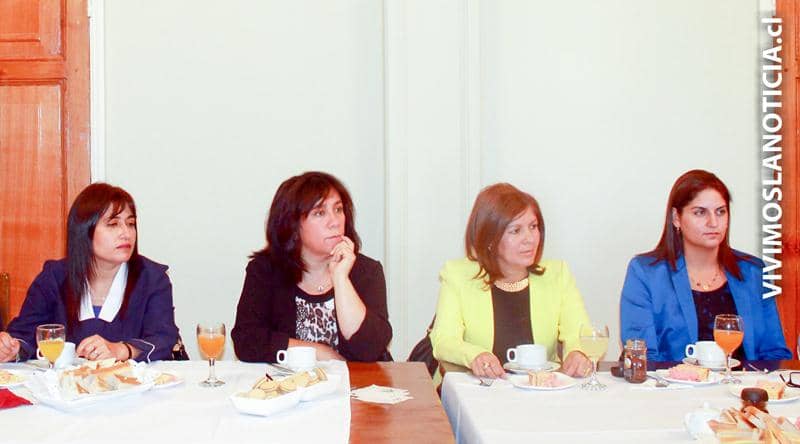 Distinguen a destacados profesores linarenses