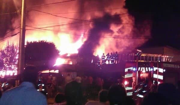 Incendio consumió nueve viviendas en Talca