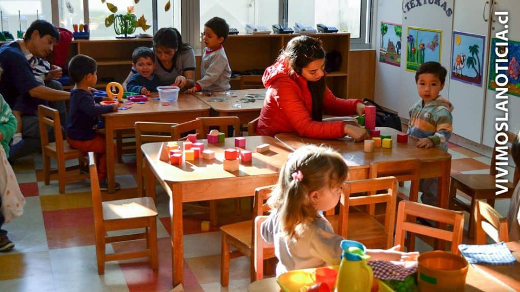 Jardín infantil y sala cuna de la UA iniciaron sus actividades
