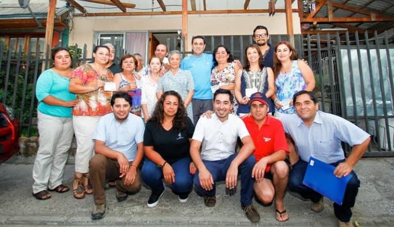 Vecinos de Bombero Garrido recibirán paneles solares
