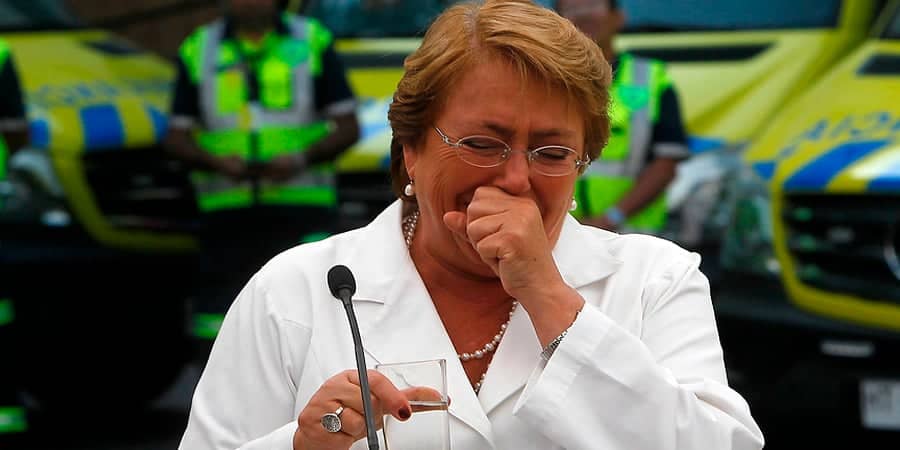 [VIDEO] Manifestantes funan a la presidenta