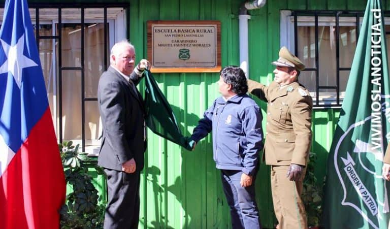 Carabineros erige nombre de mártir para Escuela de Constitución