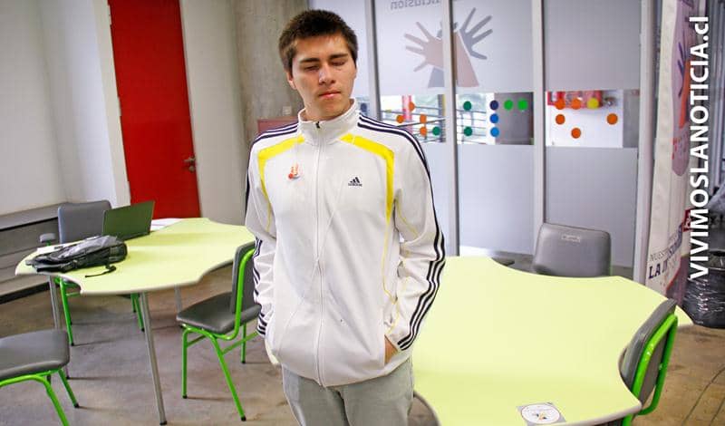 Joven ciego cumple su sueño y estudiará psicología en la UCM