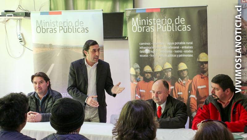 Entregan detalles del proyecto de pavimentación a Los Queñes