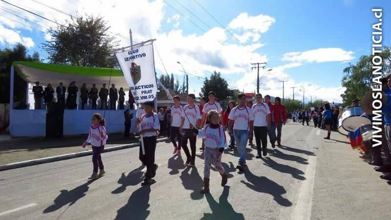[FOTOS] Con brillante desfile Villa Prat saludó al héroe de cual lleva su nombre