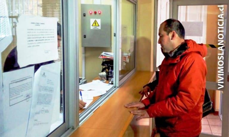Alcalde Pucher se querella contra ex contratista