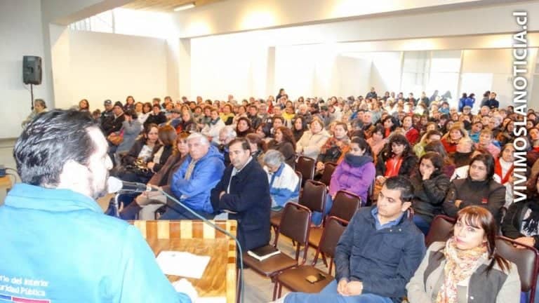 Gobierno entrega kits eficientes de ahorro energético