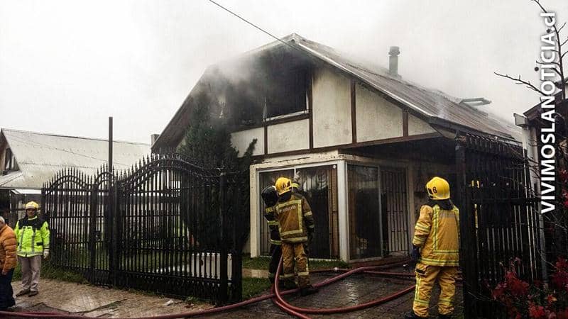 [FOTOS] Incendio destruyó vivienda en Rauquén
