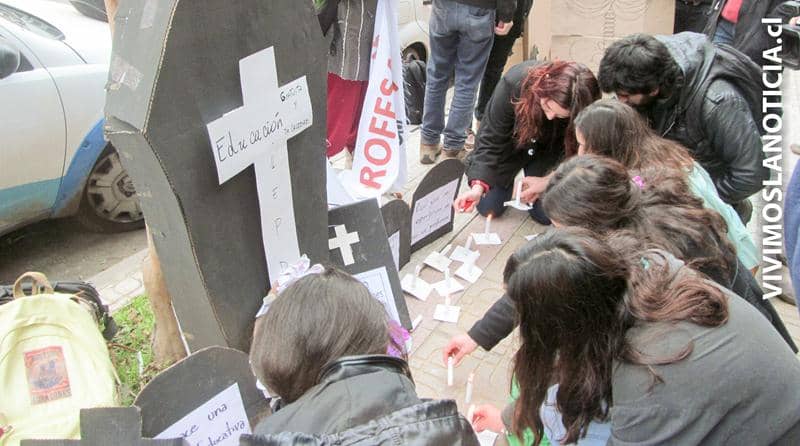 Estudiantes funaron reunión del Consejo de Rectores en Talca