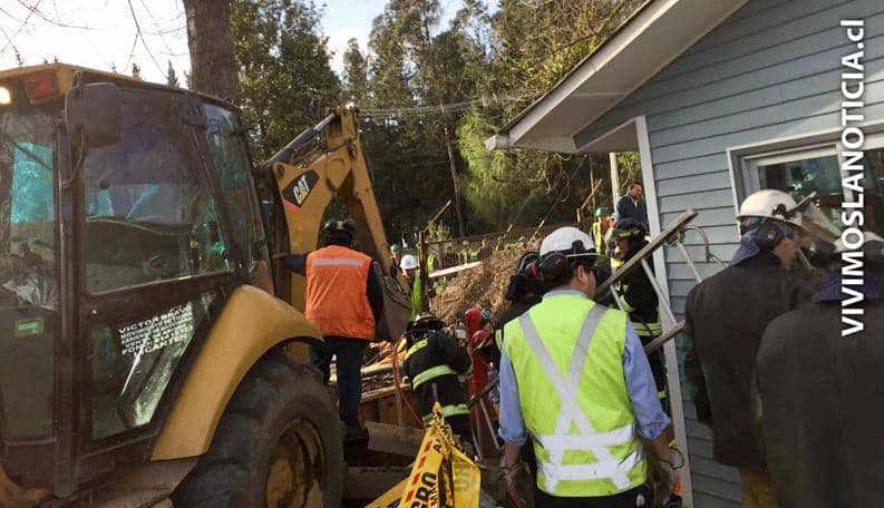 Grave trabajador atrapado al interior de planta Licancel