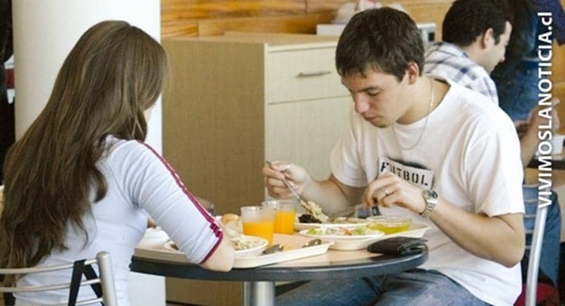 125 mil estudiantes universitarios recibirán beca de alimentación