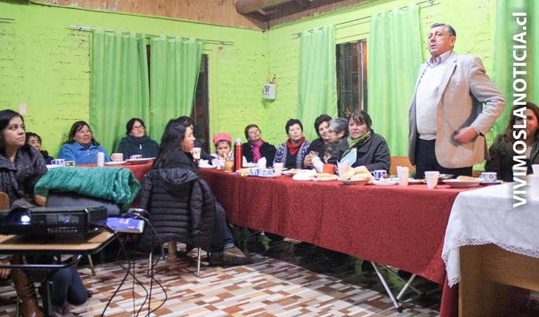 Vecinos de Quicharco realizaron mateada con alcalde