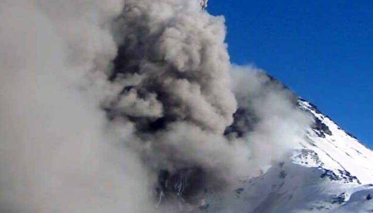 Volcán Nevados de Chillán presenta nuevo pulso eruptivo