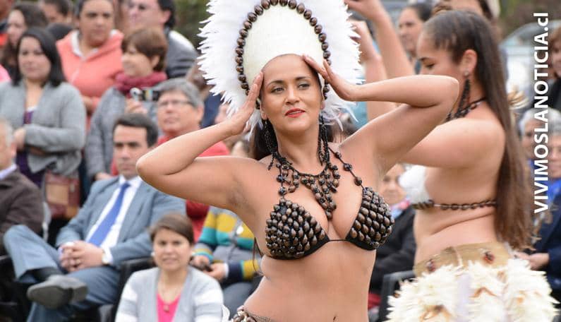 [FOTOS] Grupo de Isla de Pascua Tao’a recorre Molina en fiestas patrias