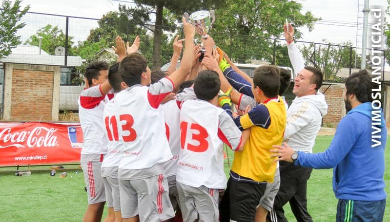 Liceo Comercial de Los Ángeles es campeón interregional del fútbol escolar